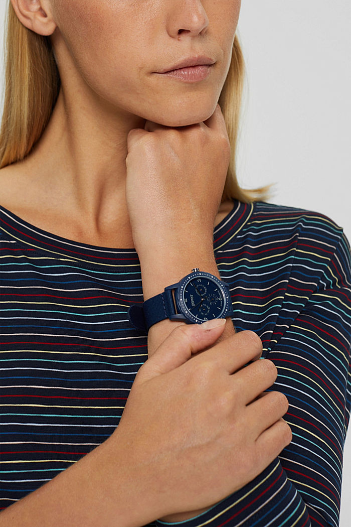 Recycled: multifunctional watch made of ocean plastic